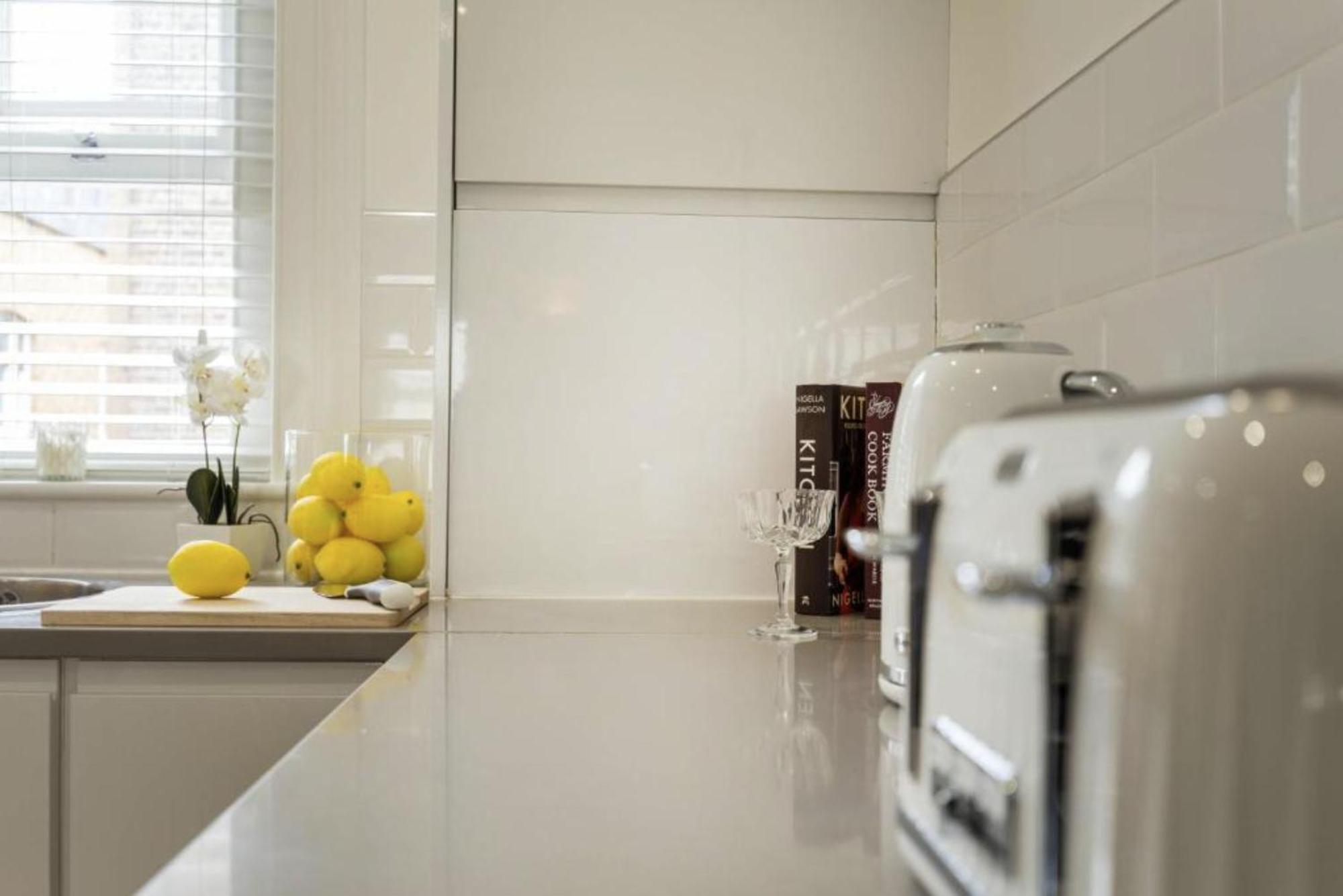 Covent Garden 2br - Urban Chic * Лондон